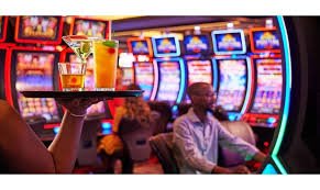 Pengguna Indonesia memainkan live casino gagatoto di ponsel Android dengan nyaman